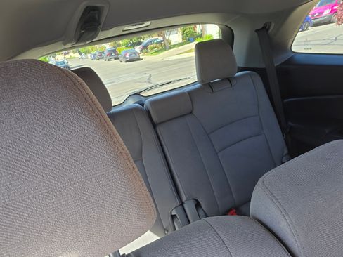 Used 2019 Honda Pilot LX image 18