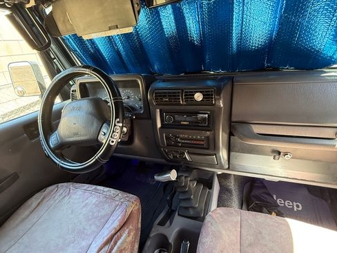 Used 1998 Jeep Wrangler Sport AWD/4WD image 14