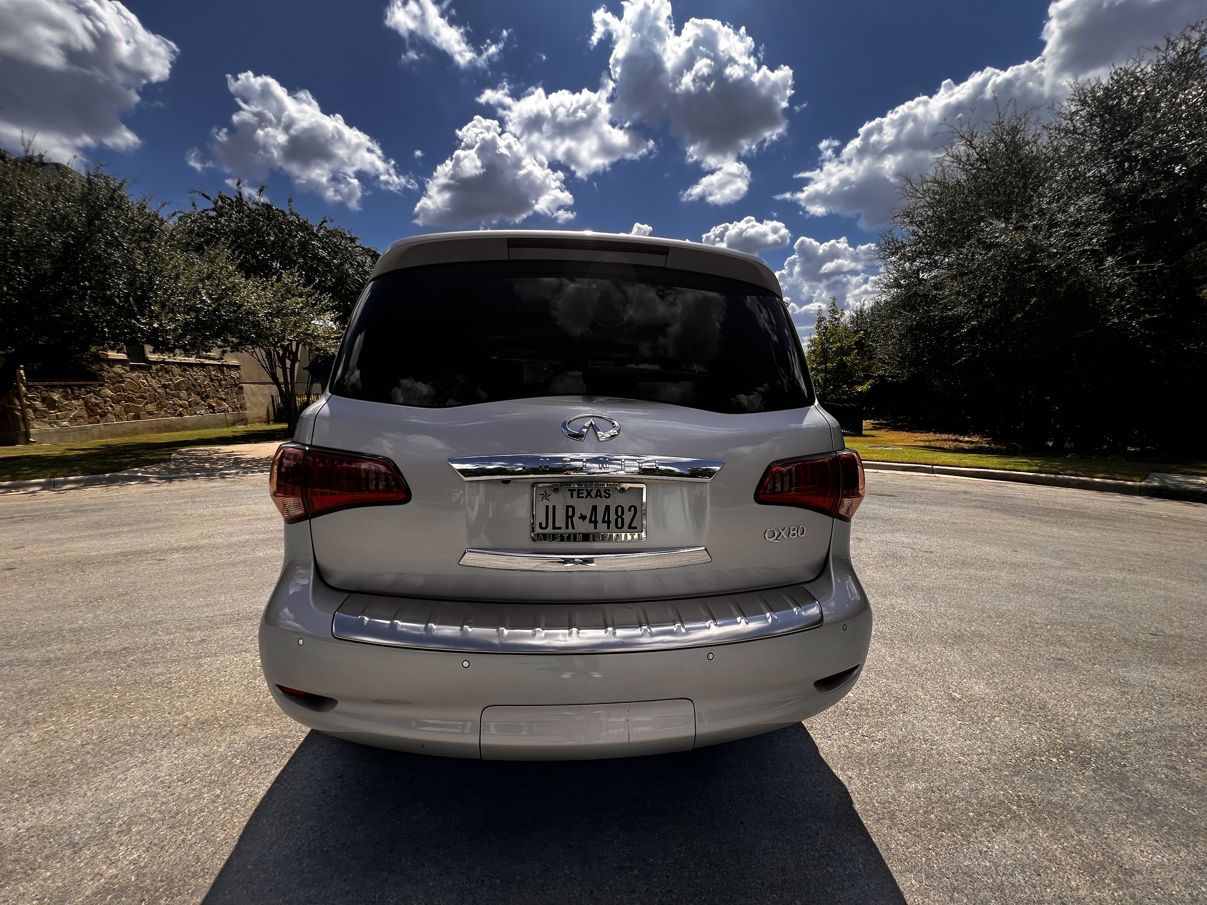 Used 2016 INFINITI QX80 2WD w/ Deluxe Technology Package image 10
