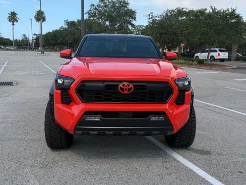 Used 2024 Toyota Tacoma TRD Off-Road AWD/4WD image 1