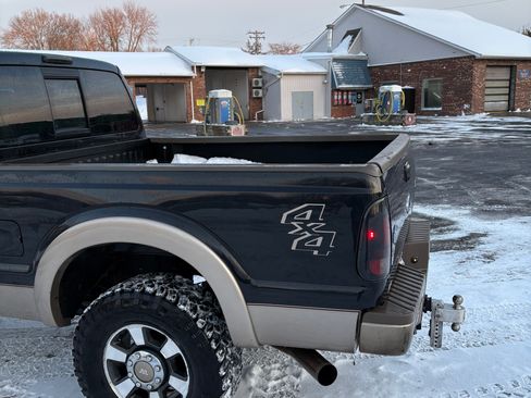 Used 2011 Ford F350 King Ranch w/ King Ranch w/Chrome Pkg image 4