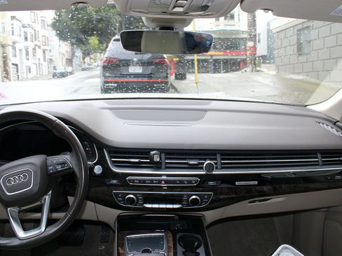 Used 2017 Audi Q7 3.0T Premium Plus image 12