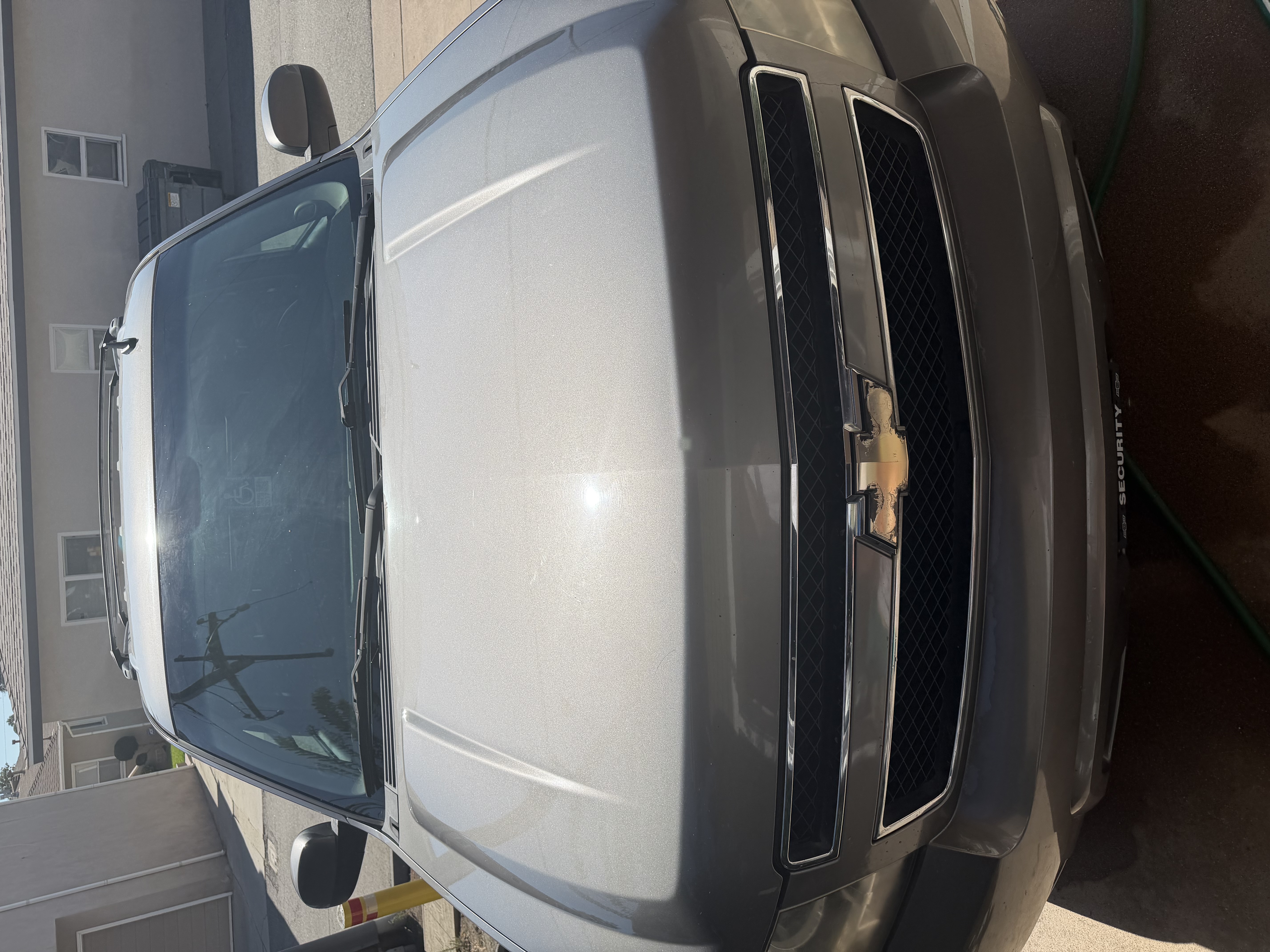Used 2008 Chevrolet Suburban LT RWD image 2