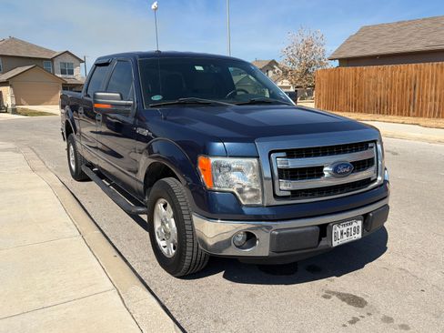 Used 2013 Ford F150 XLT w/ Mid Equipment Group image 10