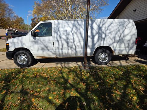 Used 2013 Ford E-250 and Econoline 250 Extended w/ Commercial Cargo Van Pkg image 1