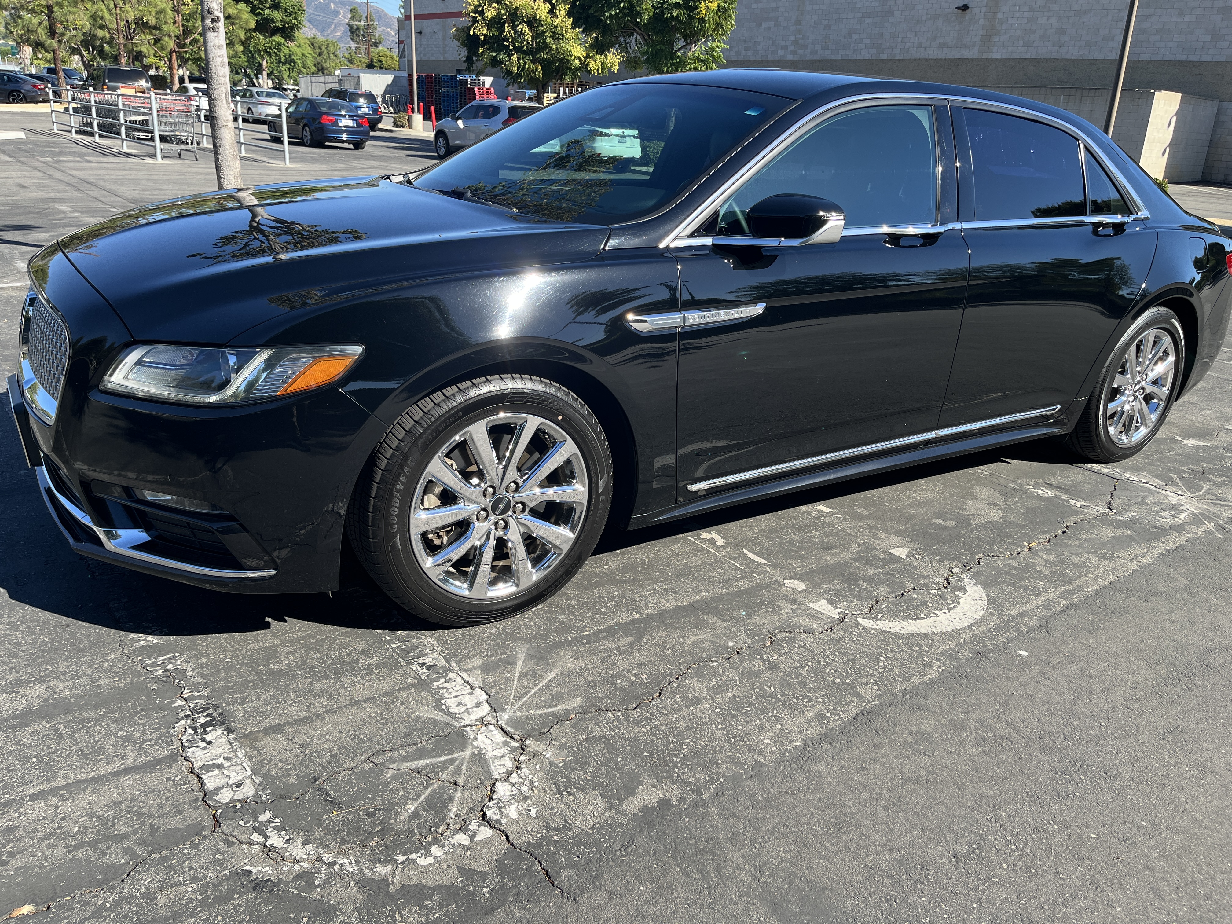 Used 2017 Lincoln Continental w/ Equipment Group 500A FWD image 2