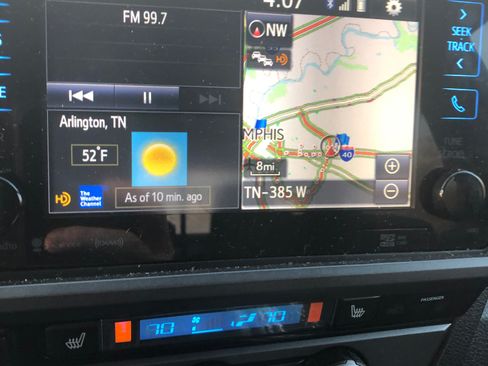 Used 2017 Toyota Tacoma TRD Sport image 15