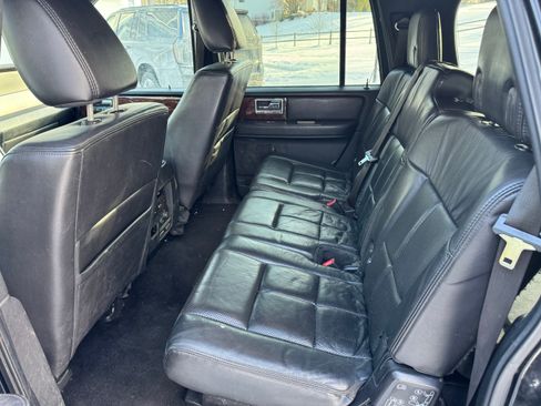 Used 2011 Lincoln Navigator L Sport Utility 4D image 10