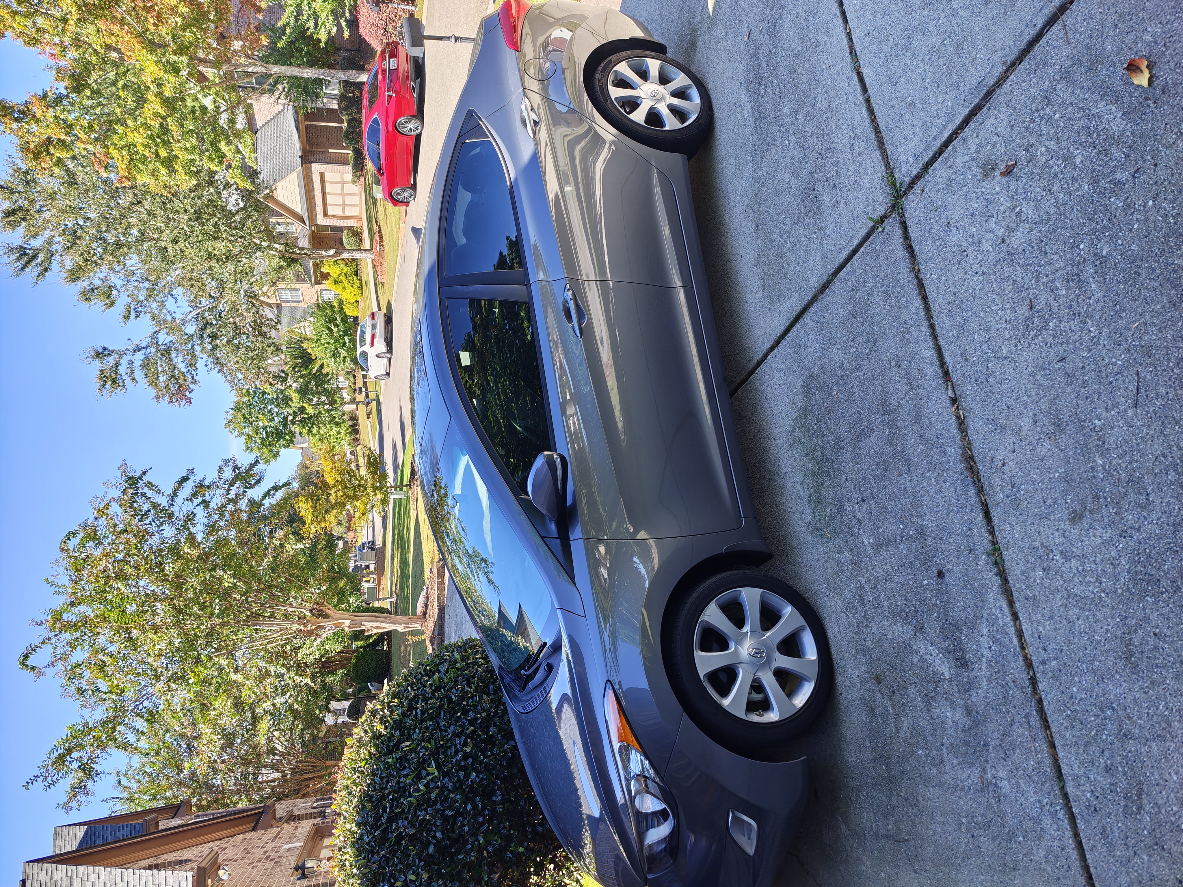 Used 2013 Hyundai Elantra Limited w/ Technology Pkg FWD image 6