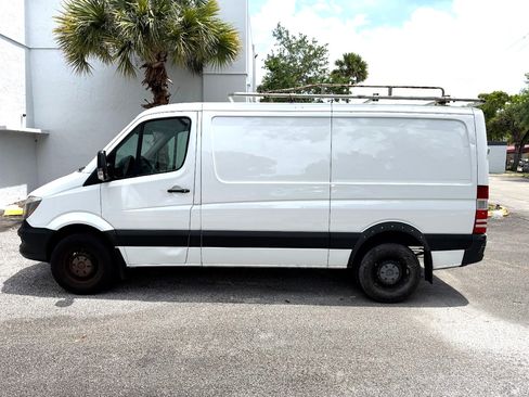 Used 2016 Mercedes-Benz Sprinter 2500 image 16