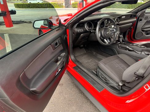 Used 2022 Ford Mustang Convertible w/ Equipment Group 101A RWD image 9