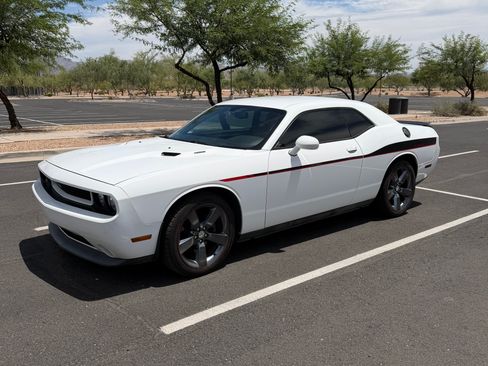 Used 2013 Dodge Challenger R/T Plus RWD image 2