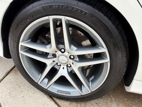 Used 2016 Mercedes-Benz S 550 4MATIC Sedan image 2