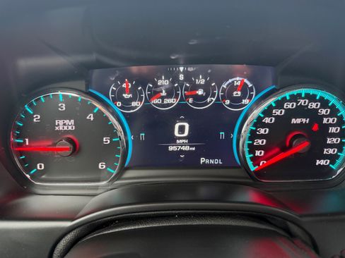 Used 2020 GMC Yukon XL Denali w/ Denali Premium Package image 8