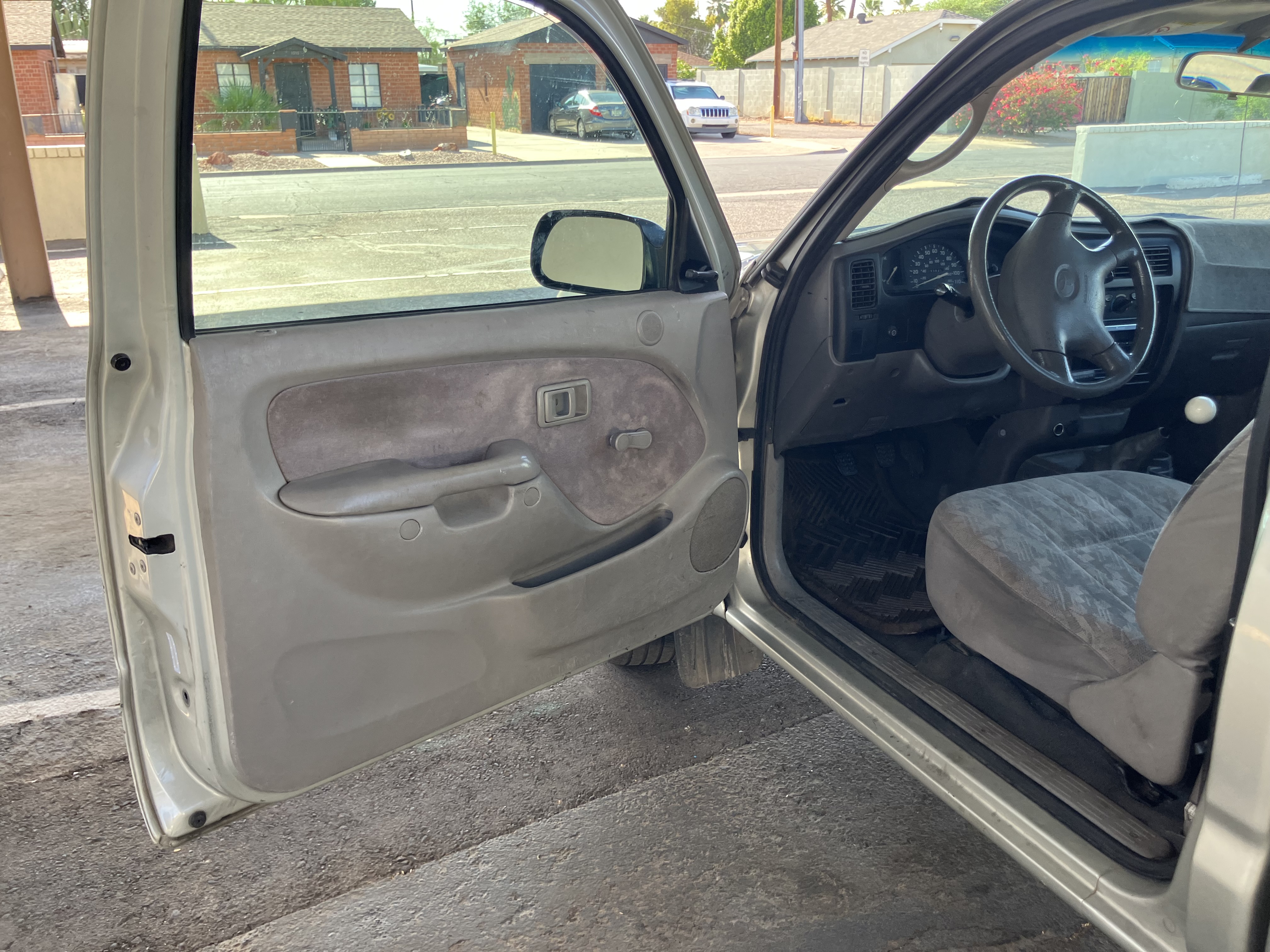 Used 2004 Toyota Tacoma 2WD Regular Cab w/ Enhancement Pkg image 12