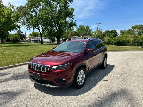 Used 2019 Jeep Cherokee Latitude w/ Cold Weather Group FWD image 16