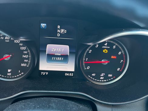 Used 2015 Mercedes-Benz C 300 Sedan image 24