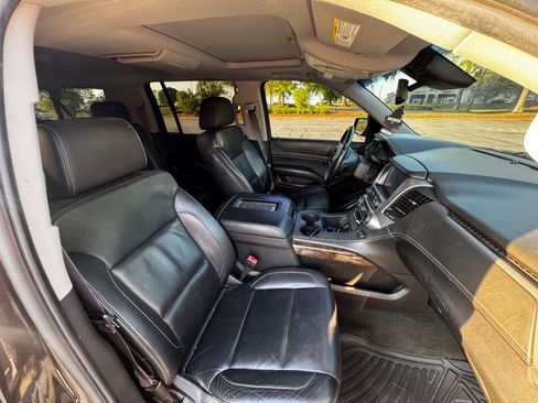 Used 2016 Chevrolet Suburban LT image 11