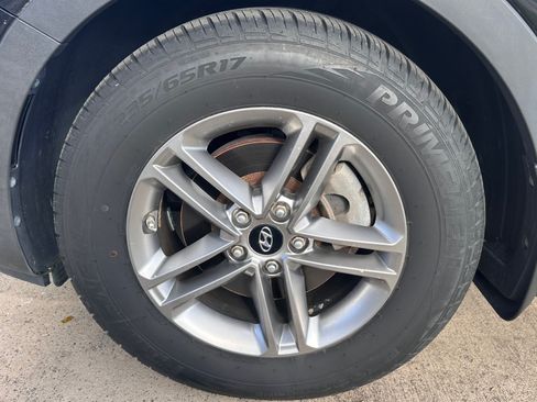 Used 2017 Hyundai Santa Fe Sport image 17