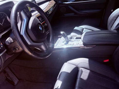 Used 2018 BMW X5 xDrive40e image 6