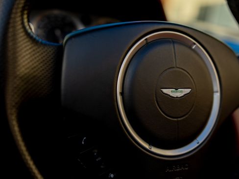 Used 2007 Aston Martin V8 Vantage Roadster RWD image 26