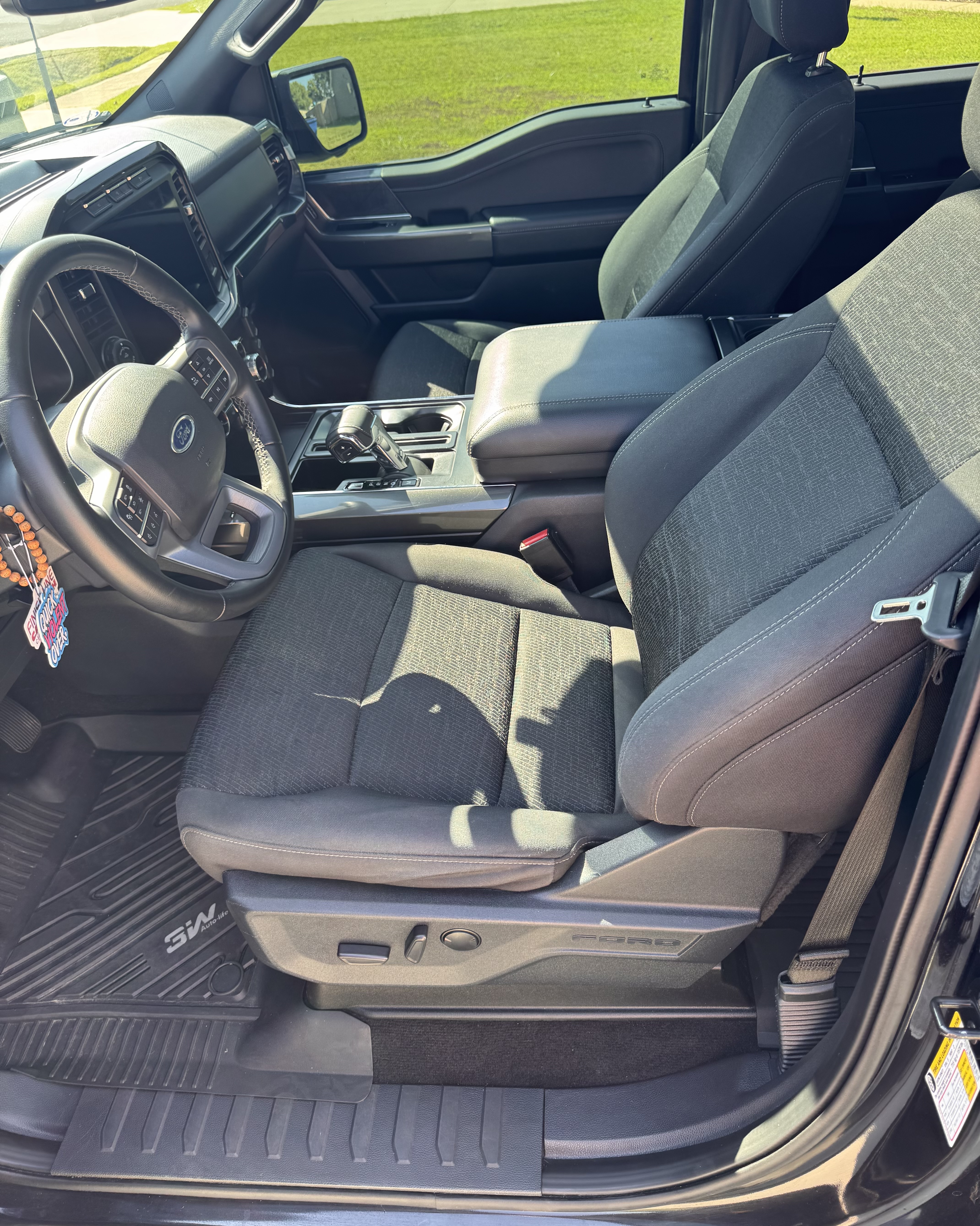 Used 2023 Ford F150 XLT w/ Equipment Group 302A High AWD/4WD image 8