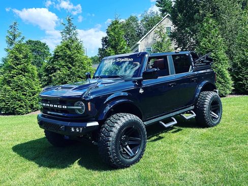 Used 2023 Ford Bronco Outer Banks image 1