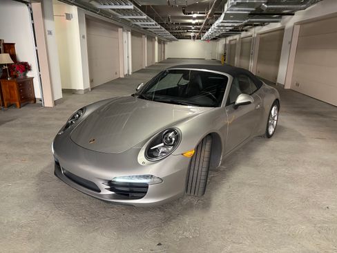Used 2013 Porsche 911 Carrera RWD image 2