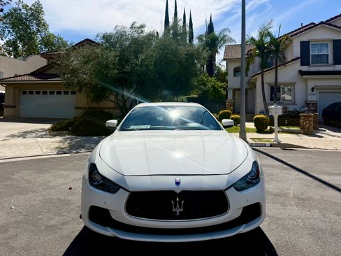 Used 2017 Maserati Ghibli S image 1