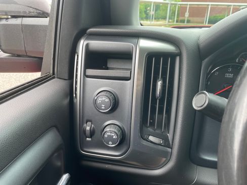 Used 2018 Chevrolet Silverado 1500 LT w/ LT Fleet Plus Package AWD/4WD image 5
