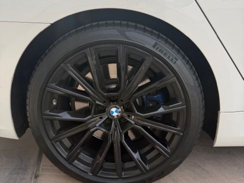 Used 2022 BMW 750i xDrive w/ Luxury Rear Seating Package image 27