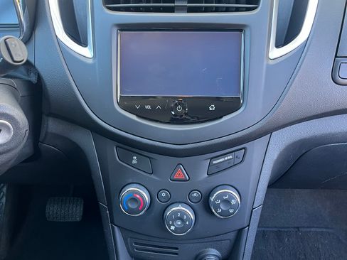 Used 2015 Chevrolet Trax LS image 13