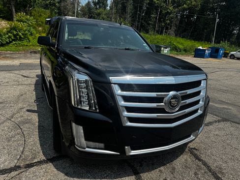 Used 2015 Cadillac Escalade Premium AWD/4WD image 5