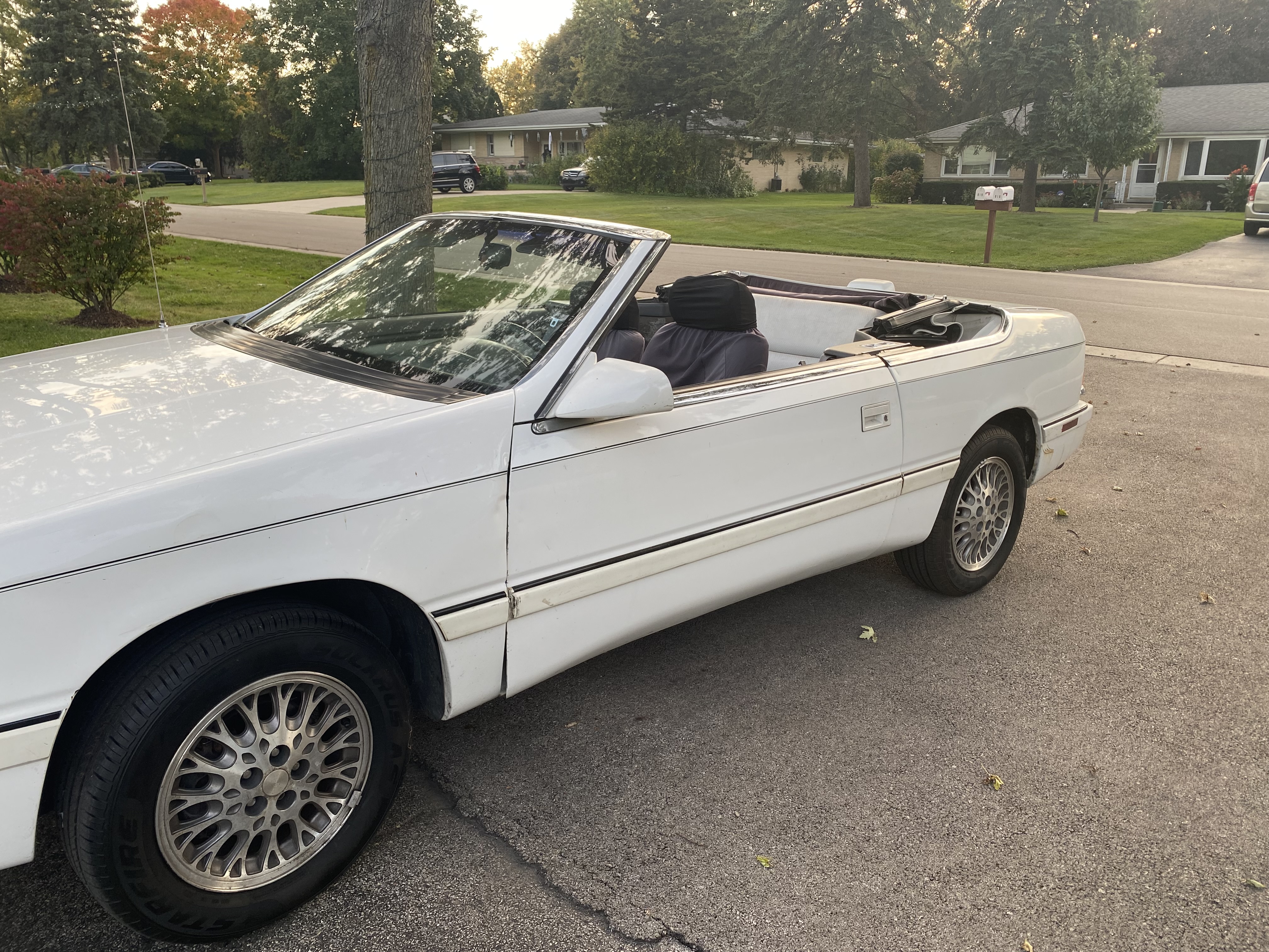Used 1994 Chrysler LeBaron GTC FWD image 9