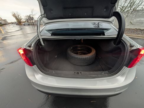 Used 2012 Volvo S60 T5 image 11