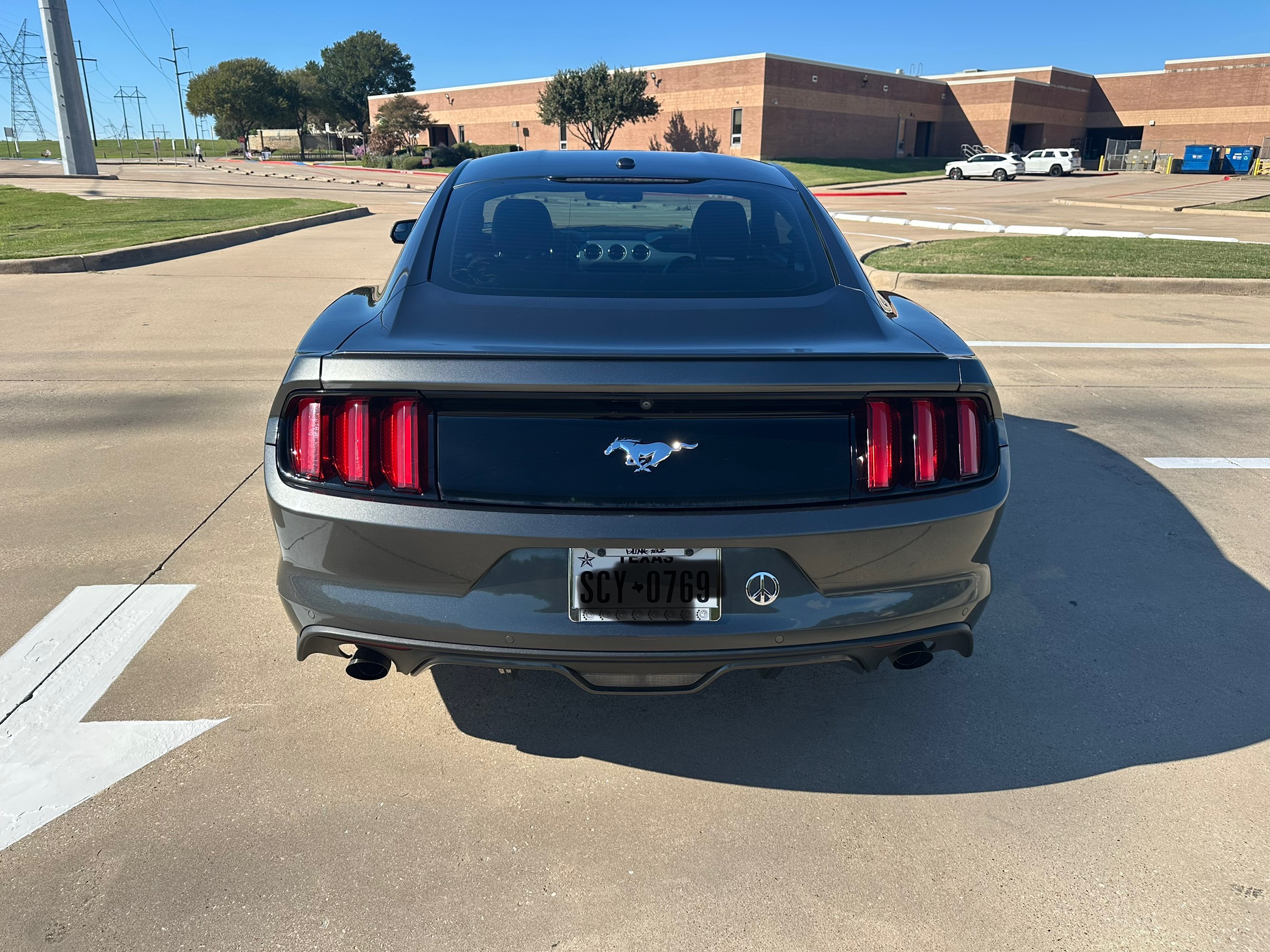 Used 2016 Ford Mustang Premium RWD image 2