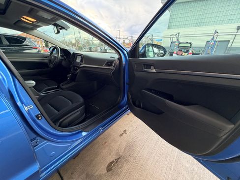 Used 2017 Hyundai Elantra Value Edition image 14
