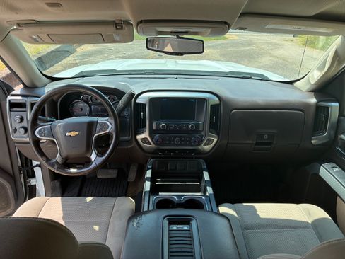 Used 2018 Chevrolet Silverado 1500 LT w/ All Star Edition AWD/4WD image 10
