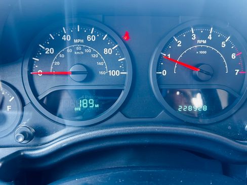 Used 2008 Jeep Wrangler X AWD/4WD image 9