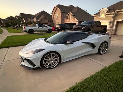 Used 2022 Chevrolet Corvette Stingray Premium Conv w/ Z51 Performance Package image 8