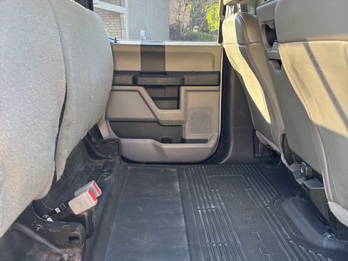 Used 2019 Ford F250 XL w/ Power Equipment Group image 11