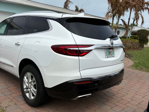 Used 2019 Buick Enclave Essence image 6