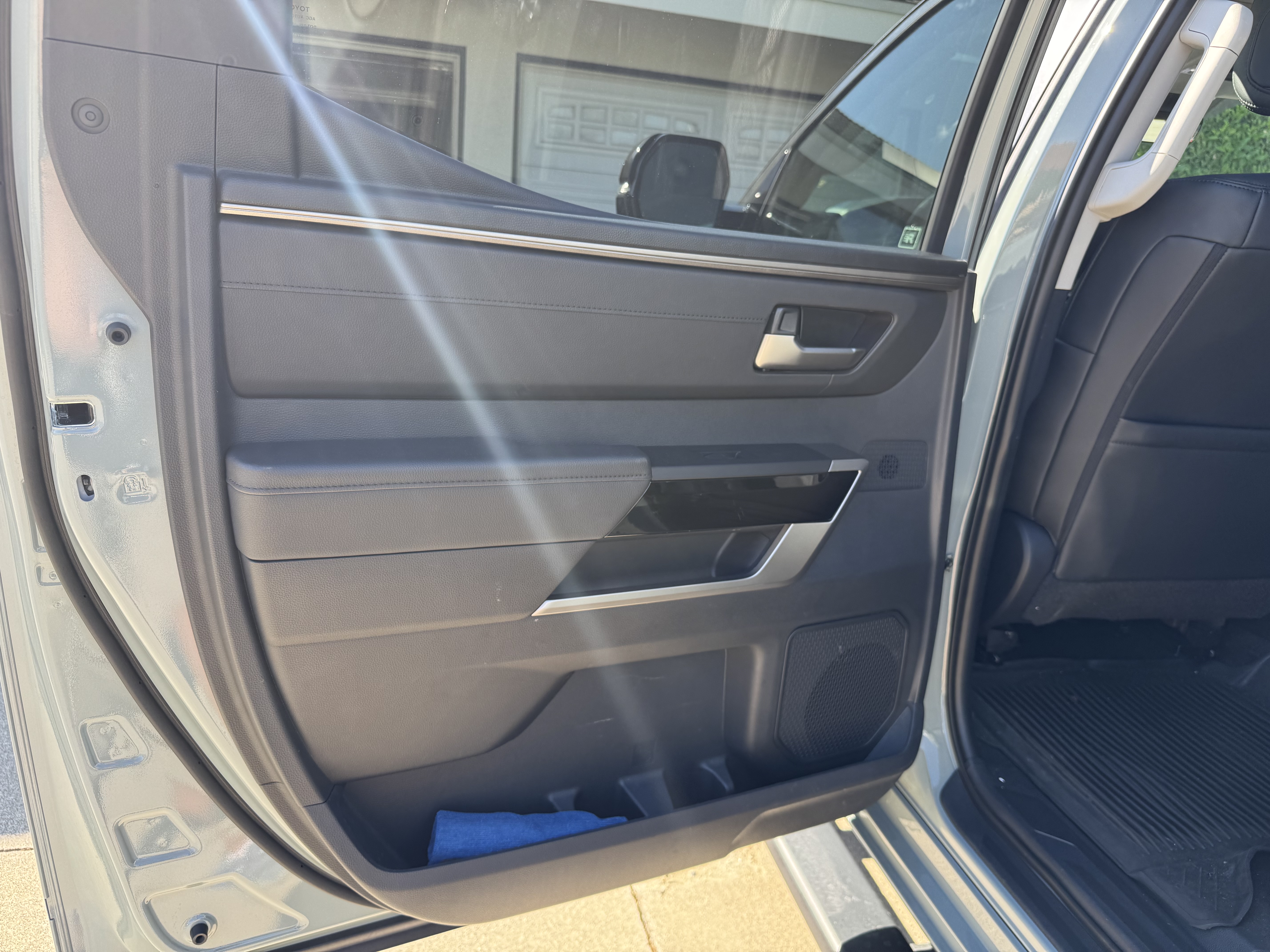 Used 2024 Toyota Tundra Limited AWD/4WD image 15