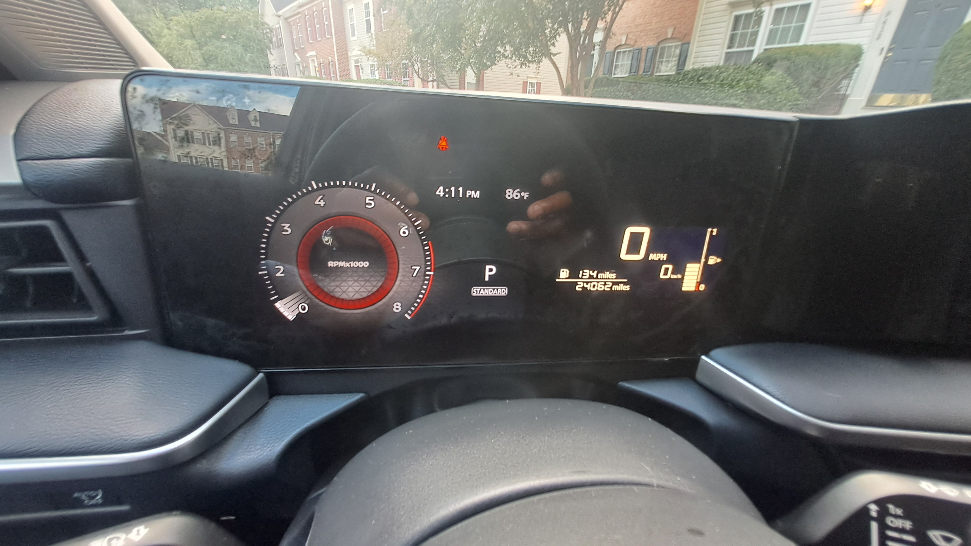 Used 2025 Nissan Kicks S w/ Charging Package FWD image 16