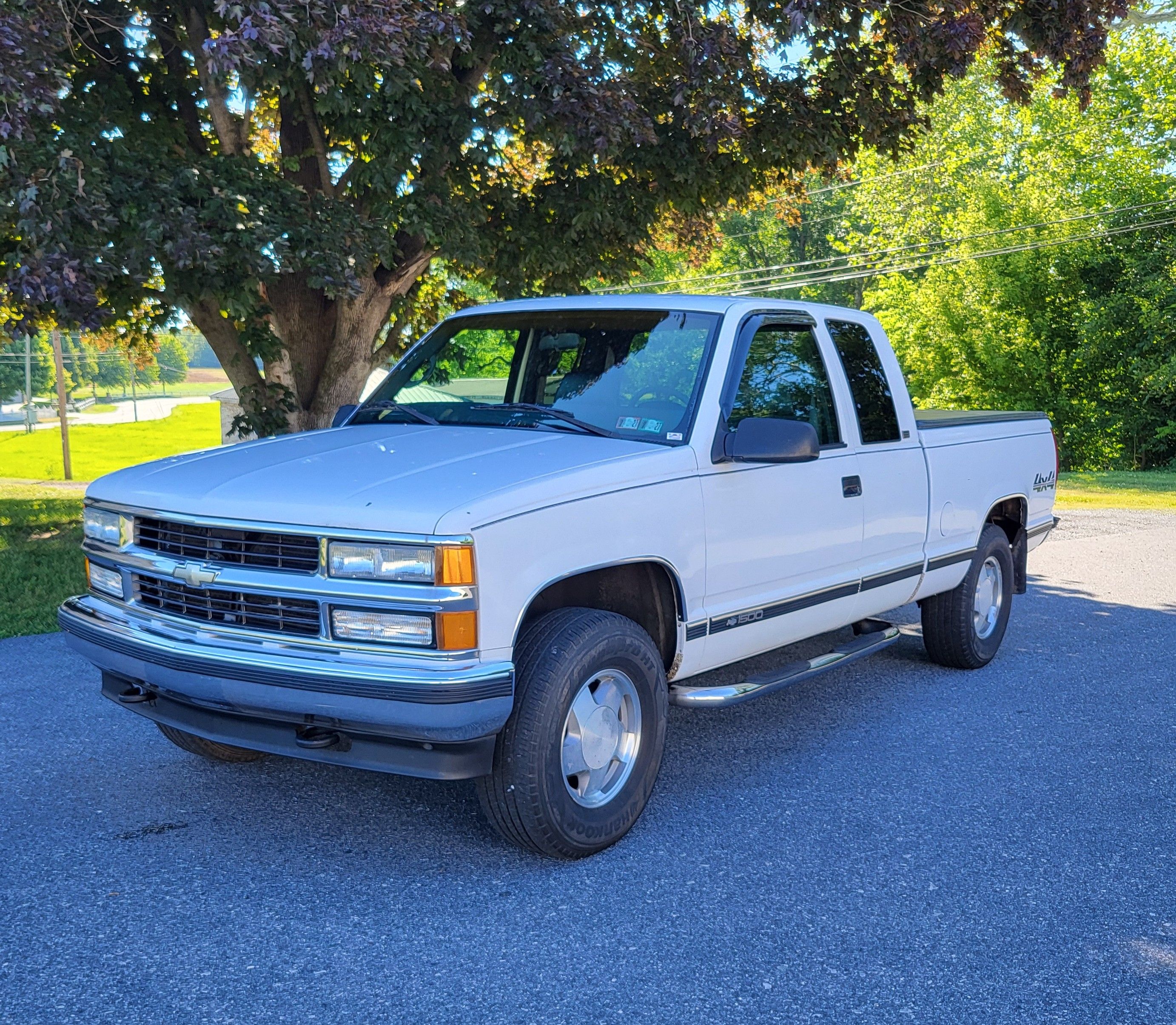 Used 1997 Chevrolet Silverado 1500 4x4 Extended Cab w/ Convenience Pkg image 1