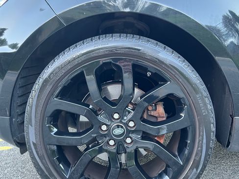 Used 2016 Land Rover Range Rover Sport SE image 14