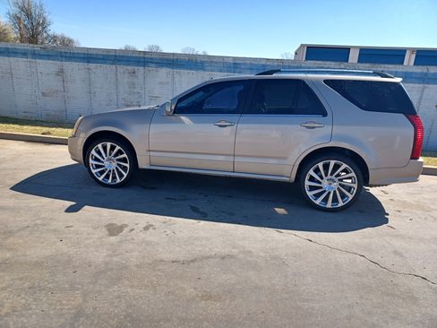 Used 2005 Cadillac SRX Luxury image 17