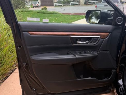 Used 2021 Honda CR-V Touring image 16