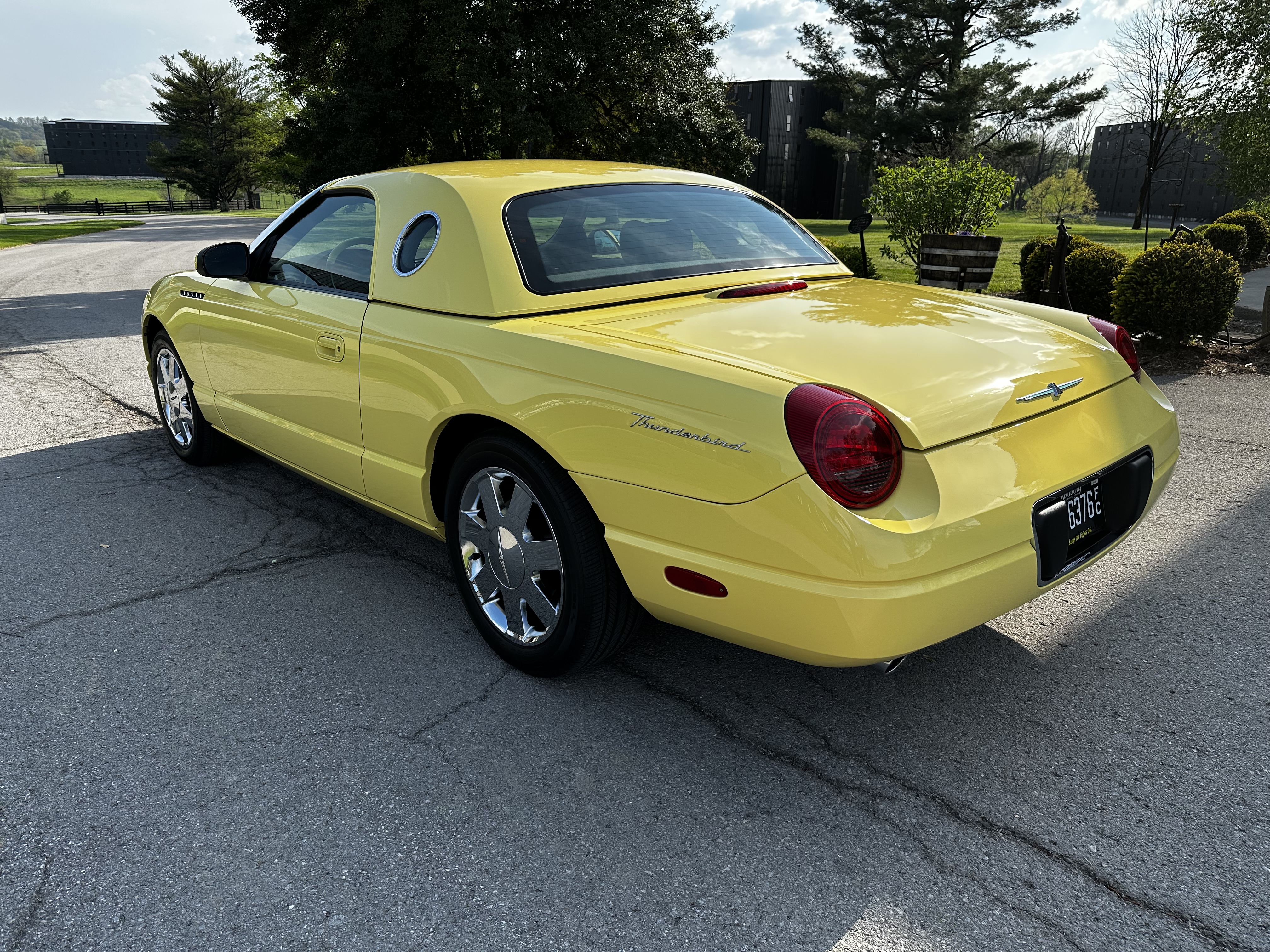Used 2002 Ford Thunderbird RWD image 5