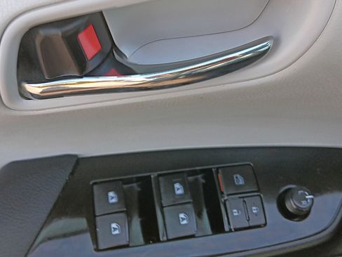 Used 2017 Toyota Prius One image 14